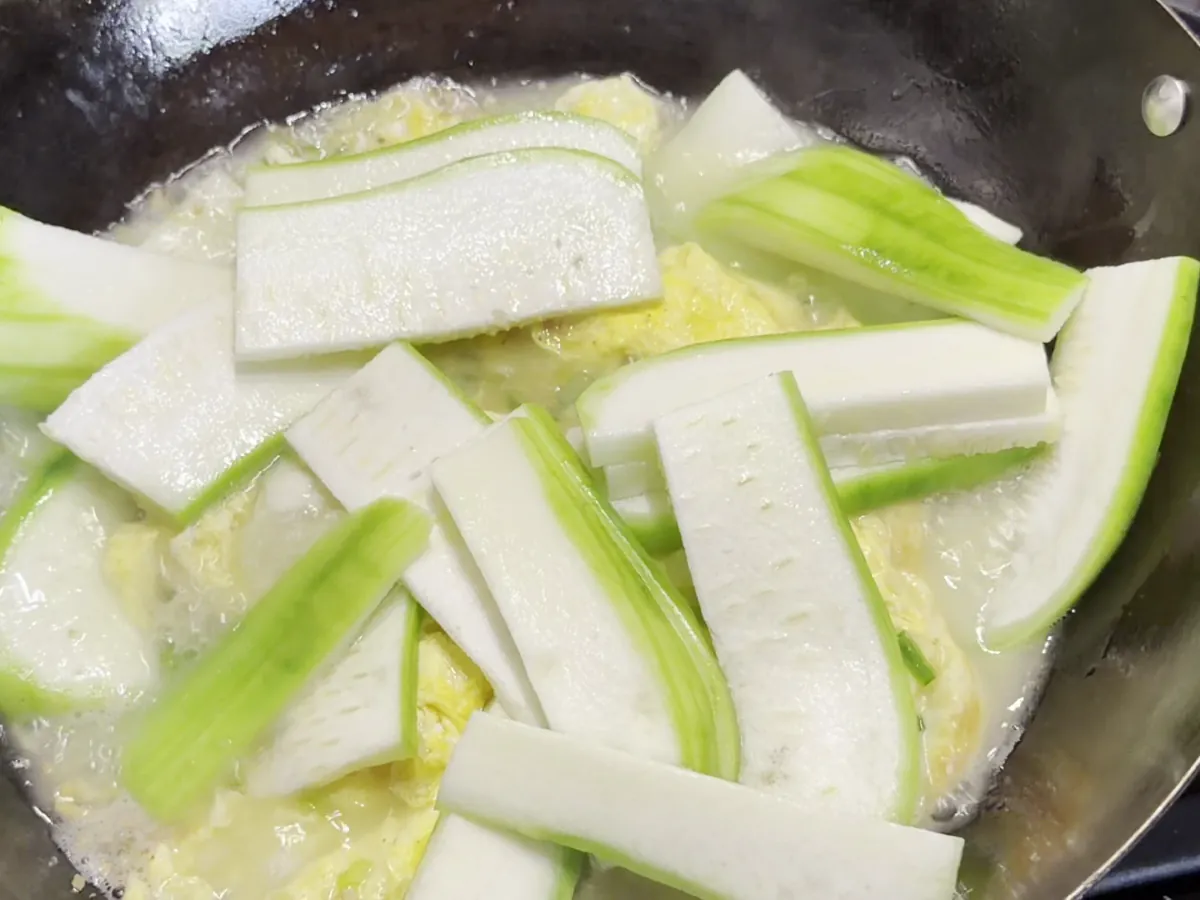 Step 8 — Chinese Luffa Meatball Soup - A 15-Minute Home Recipe