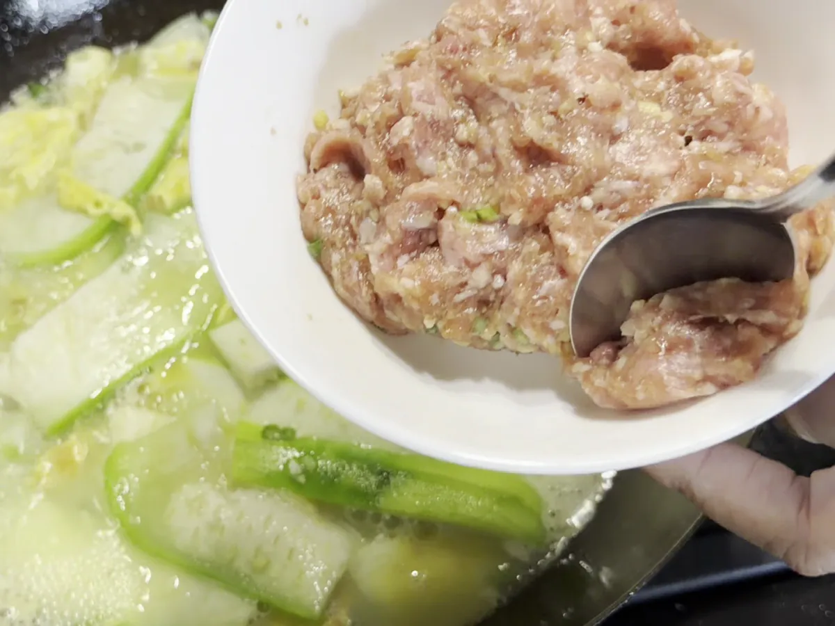 Step 9 — Chinese Luffa Meatball Soup - A 15-Minute Home Recipe