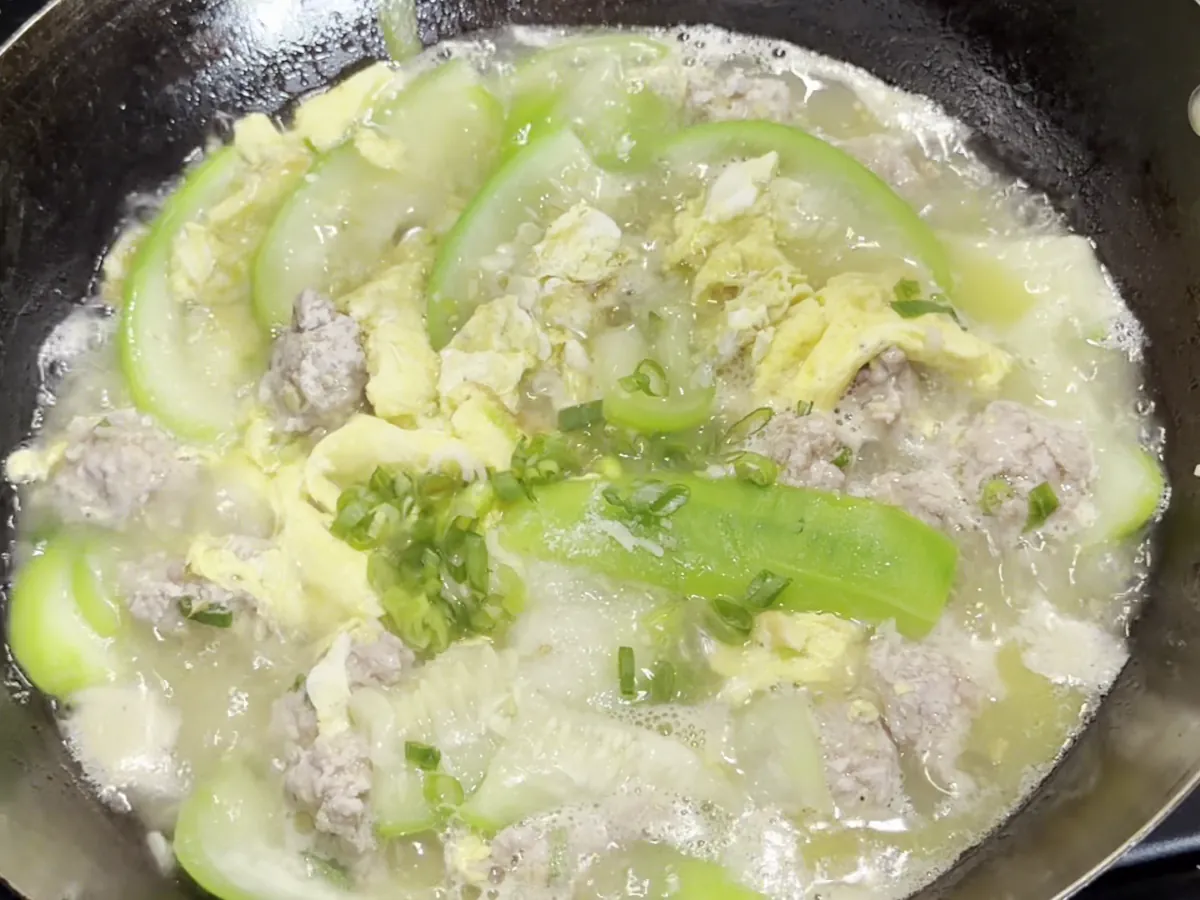 Step 10 — Chinese Luffa Meatball Soup - A 15-Minute Home Recipe