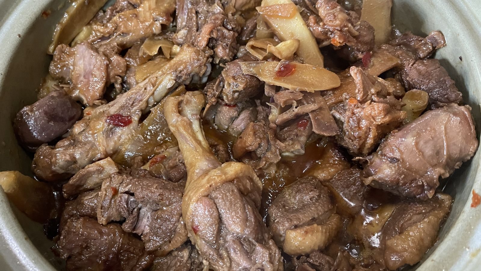 braised-duck-with-young-ginge